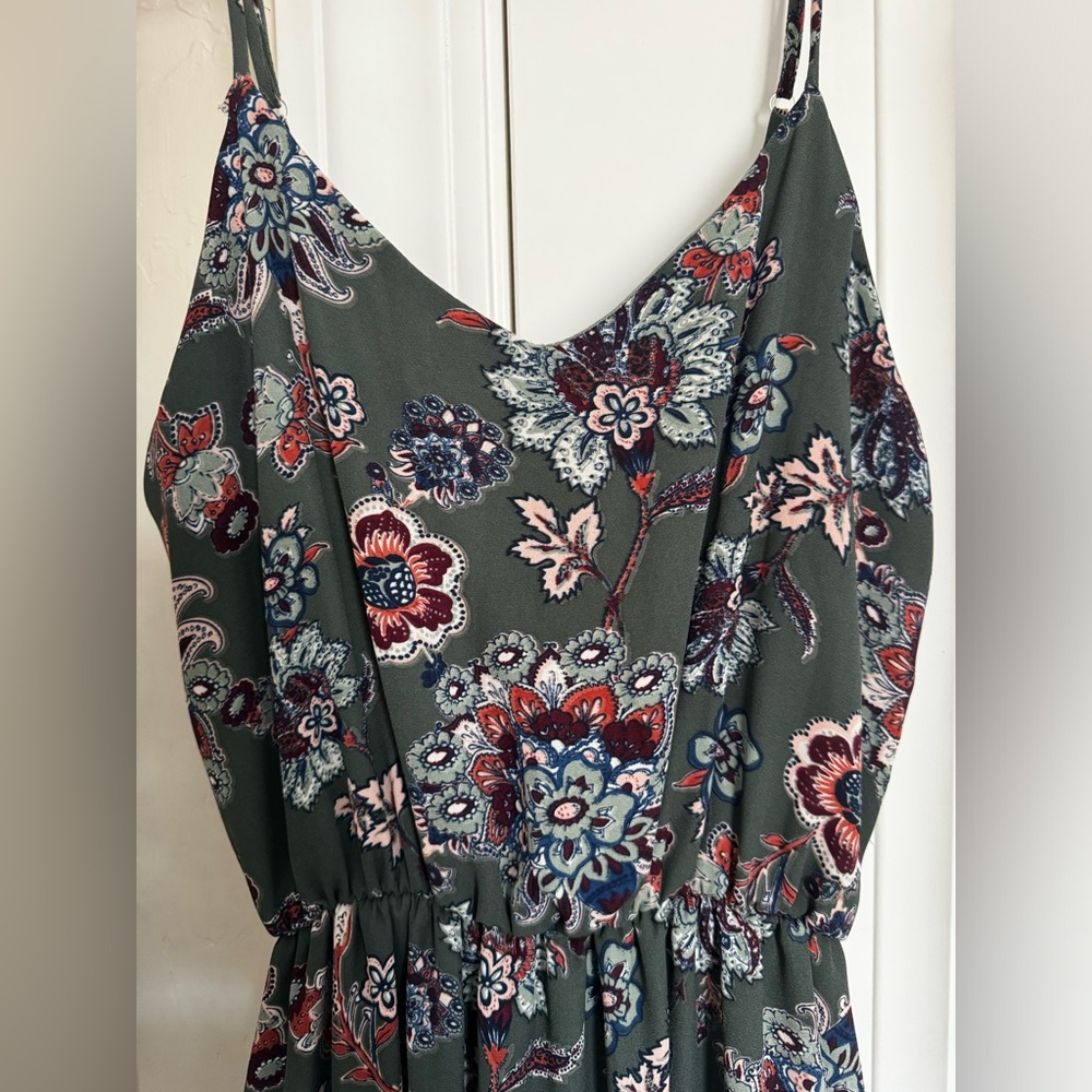 Francesca’s floral maxi dress. Size Small. Excellent condition.